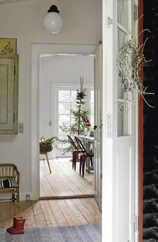 Cosy country Christmas Source Don't forget to enter the give away before 